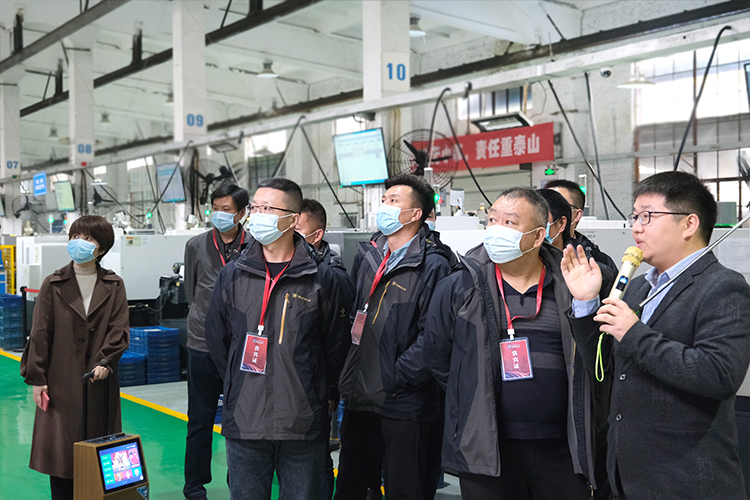 【整理】泗水機床附件行業(yè)協(xié)會來訪照片L1020褚少青 (14).jpg